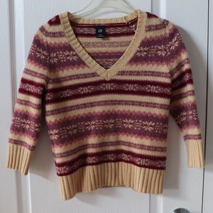 Gap sweater